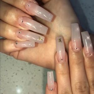 Meet your Posher, Junes